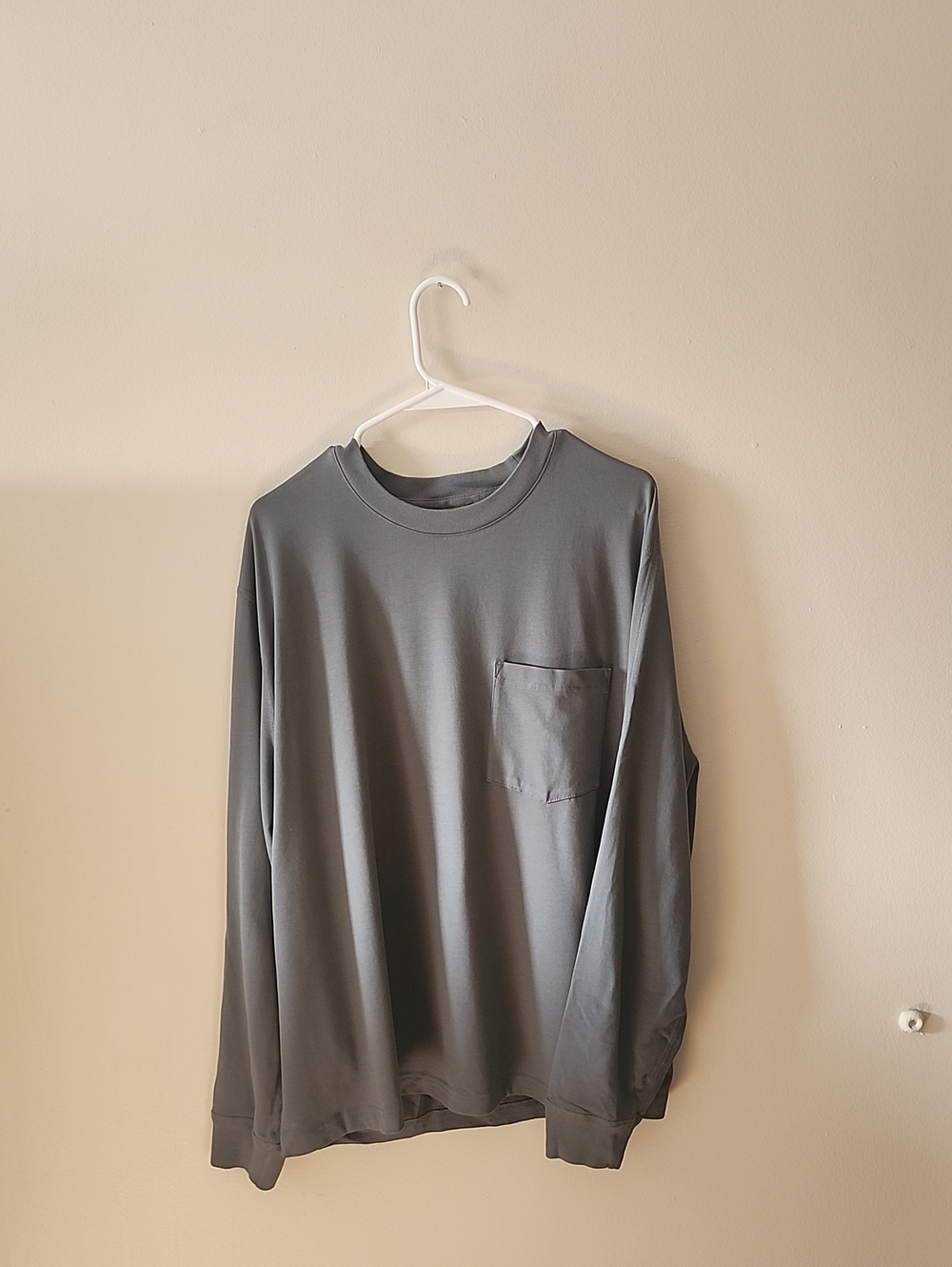 Reigning Champ Men's Long Sleeve Pocket Tee - Gray